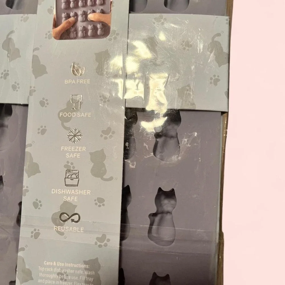 Gourmet 30 cat ice cube tray #catsofinstagram